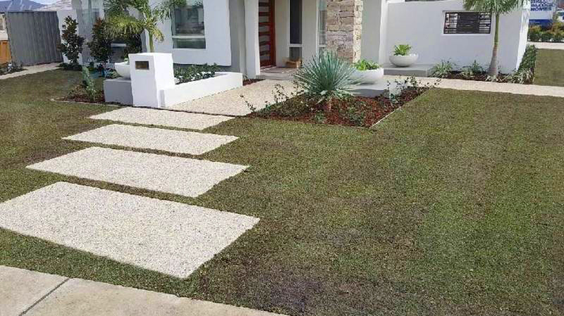 landscaping roll on turf